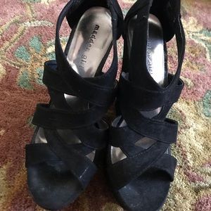 Steve Madden Black Wedges